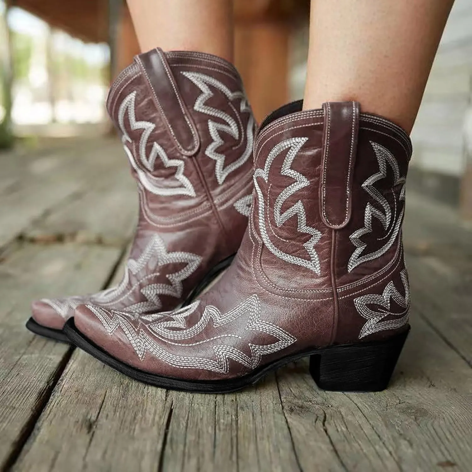 Cowboy Boots for Women Embroided Western Cowgirl Boots Pull on Ankle Boots Pointed Toe Boots Chunky Heel Pull On Short Boots