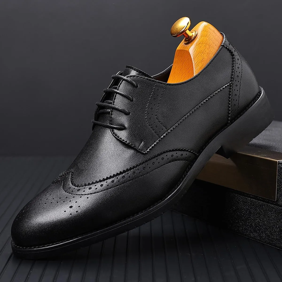 Men's Dress Shoes Formal Business Brogues Derbys Classic Lace Up Wingtip Oxford Shoes for Evening Uniform Party Work Office