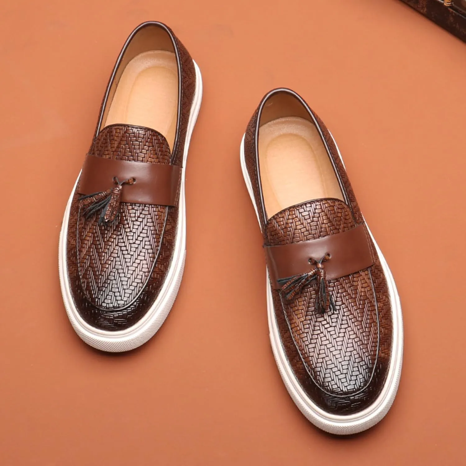 Men's Fashion Leather Round Toe Tassel Loafers Outdoor Casual Shoes Comfortable Round Toe Walking Shoes Business Dress Shoes for Party Dating Prom