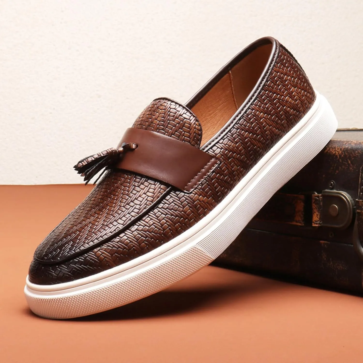 Men's Fashion Leather Round Toe Tassel Loafers Outdoor Casual Shoes Comfortable Round Toe Walking Shoes Business Dress Shoes for Party Dating Prom