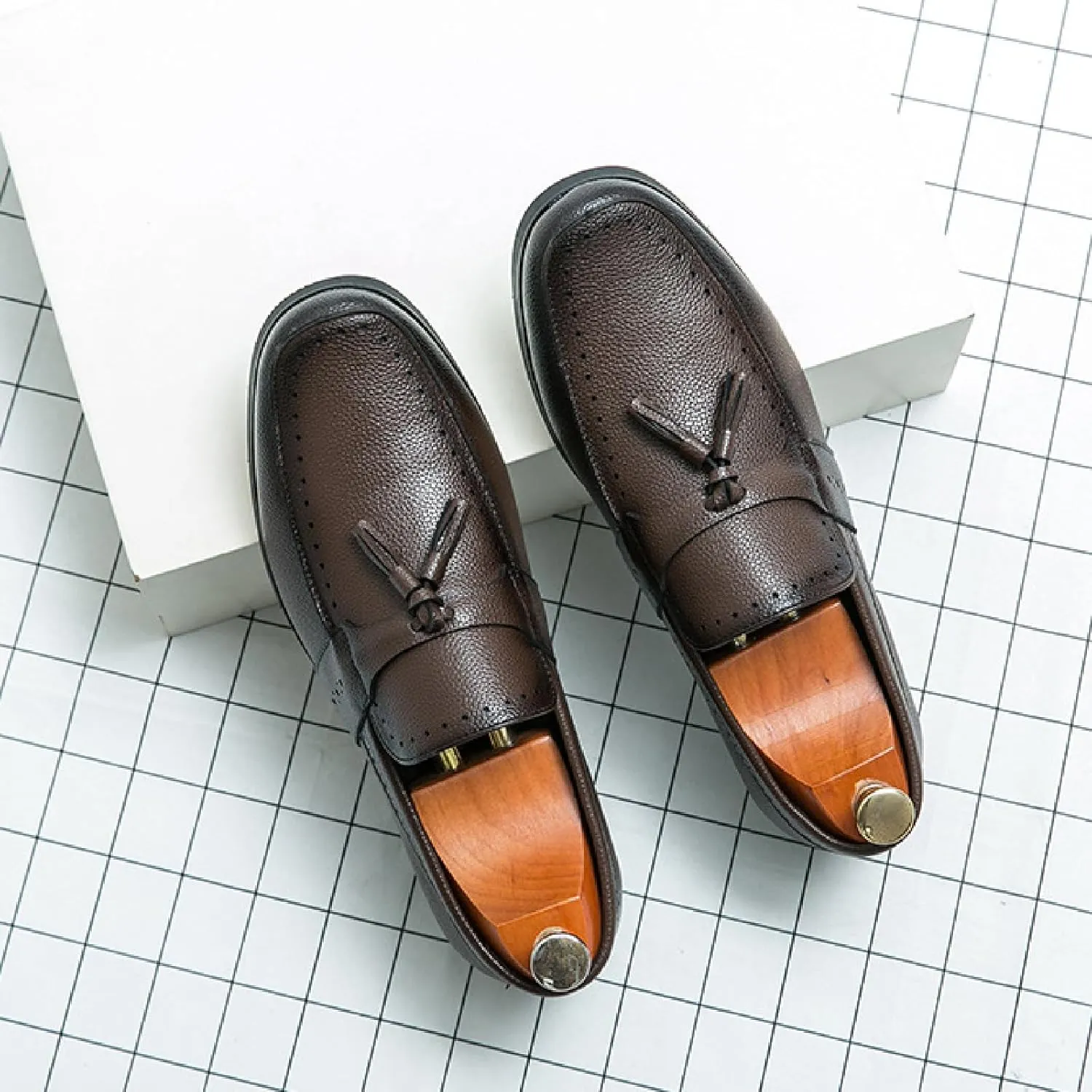 Men's Leather Tassel Penny Loafers Casual Comfortable Round Toe Slip-on Chunky Heel Dress Shoes for Business Formal Driving Wedding