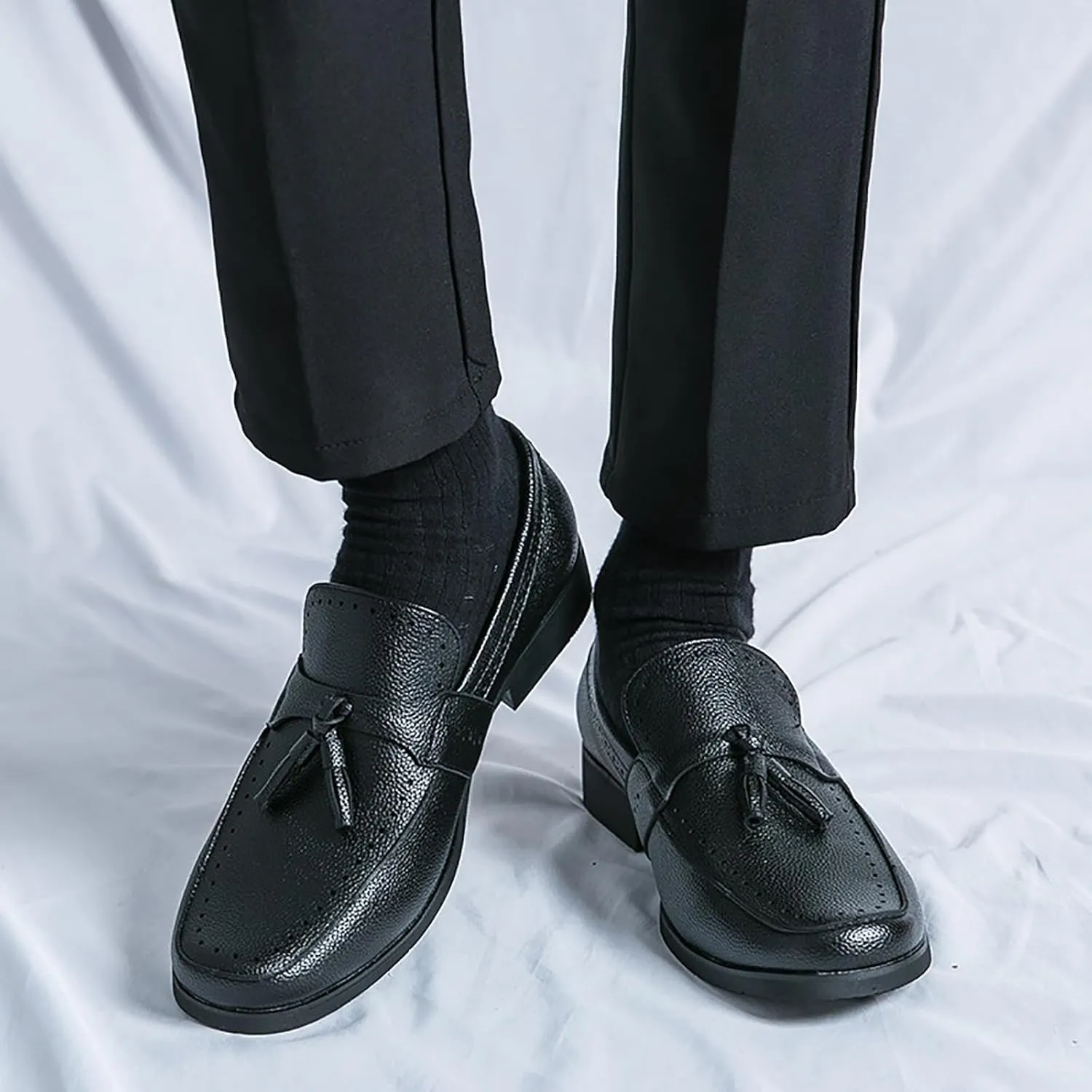 Men's Leather Tassel Penny Loafers Casual Comfortable Round Toe Slip-on Chunky Heel Dress Shoes for Business Formal Driving Wedding