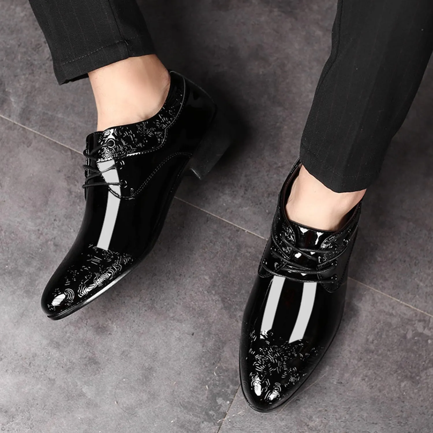 Men's Stylish Lace-up Brogues Elegant Patent Leather Shoe for Men Modern Business Wedding Suit Shoes