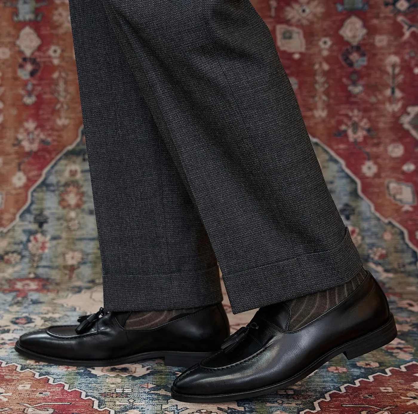 Santimon Men's Black Genuine Leather Tassel Loafers - Slip-On Dress Shoes for Casual, Business, Wedding & Prom - Modern Penny Loafers for Suits & Tuxedos