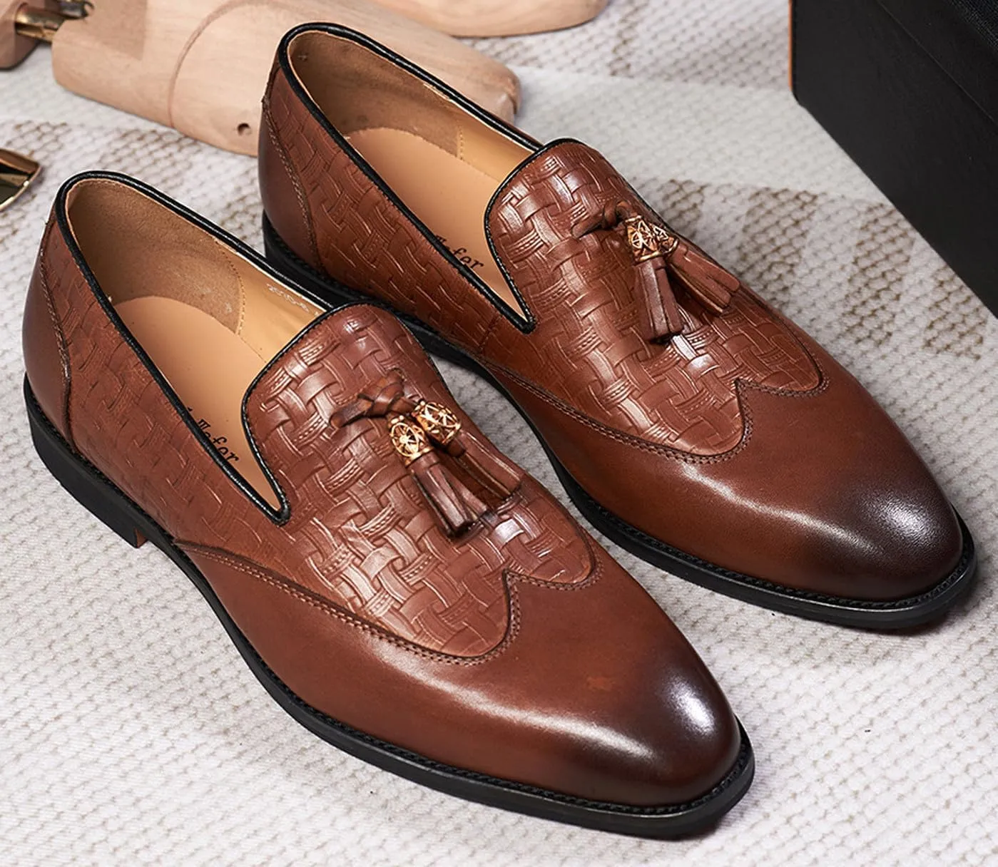 Santimon Tassel Loafers for Men Silp On Formal Dress Modern Suit Shoes Men's Fashion Genunie Leather Mocasines Prom Wedding Business Causal Penny Loafers Comfortable Tuxedo Shoes for Men