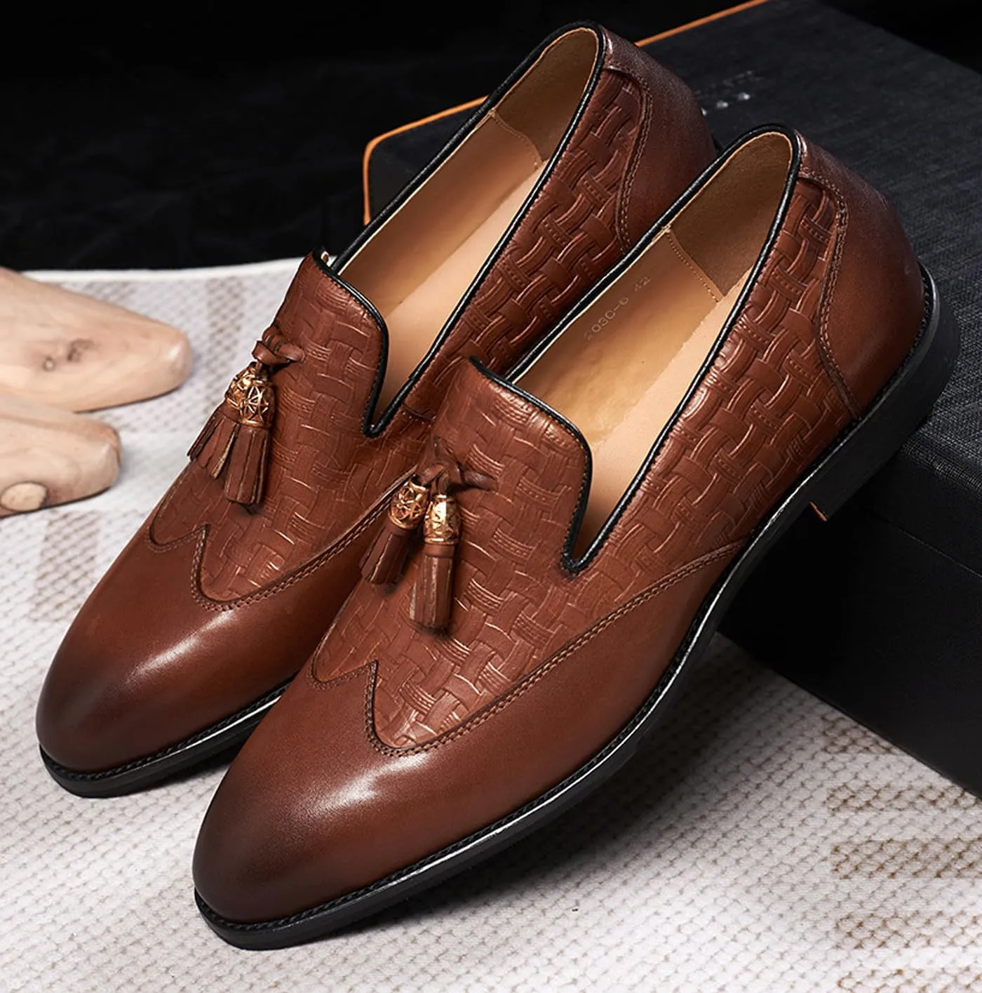 Santimon Tassel Loafers for Men Silp On Formal Dress Modern Suit Shoes Men's Fashion Genunie Leather Mocasines Prom Wedding Business Causal Penny Loafers Comfortable Tuxedo Shoes for Men