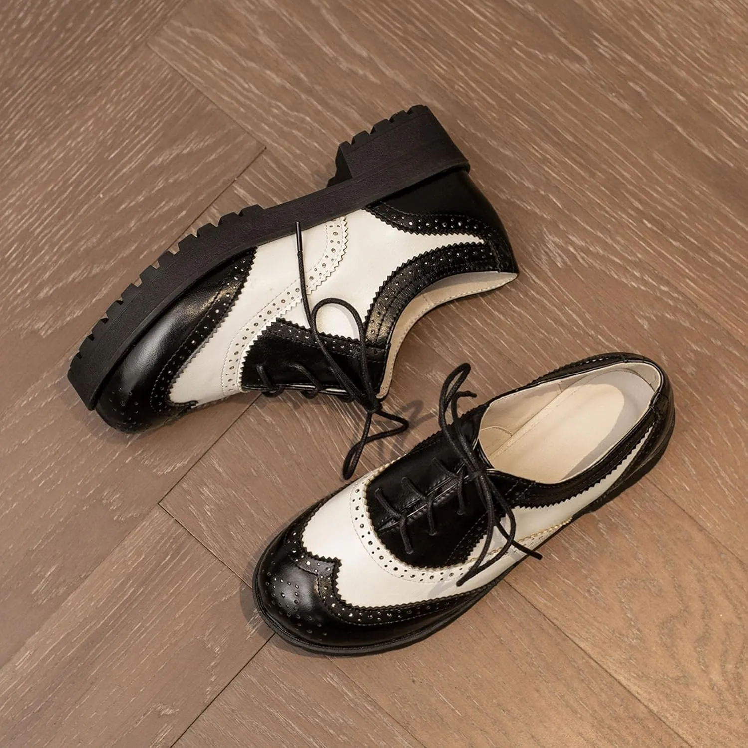 SHEMEE Patent Leather Chunky Mid Heels Wingtip Oxfords Lug Sole Brogues Platform Saddle Shoes for Women
