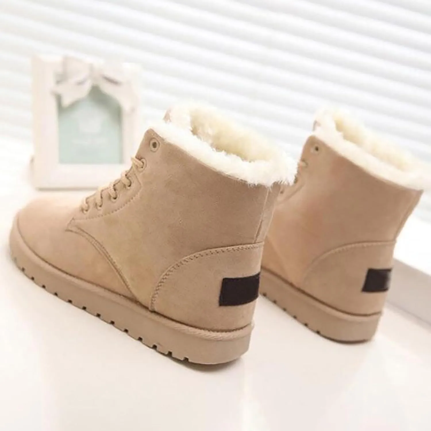 Snow Boots for Women Faux Furry Lined Ankle Booties Low Heel Suede Leather Lace Up Boots Casual Comfort Slip on Fall Winter Short Boots Side Zipper Wide Width Ladies Boots Women Booties
