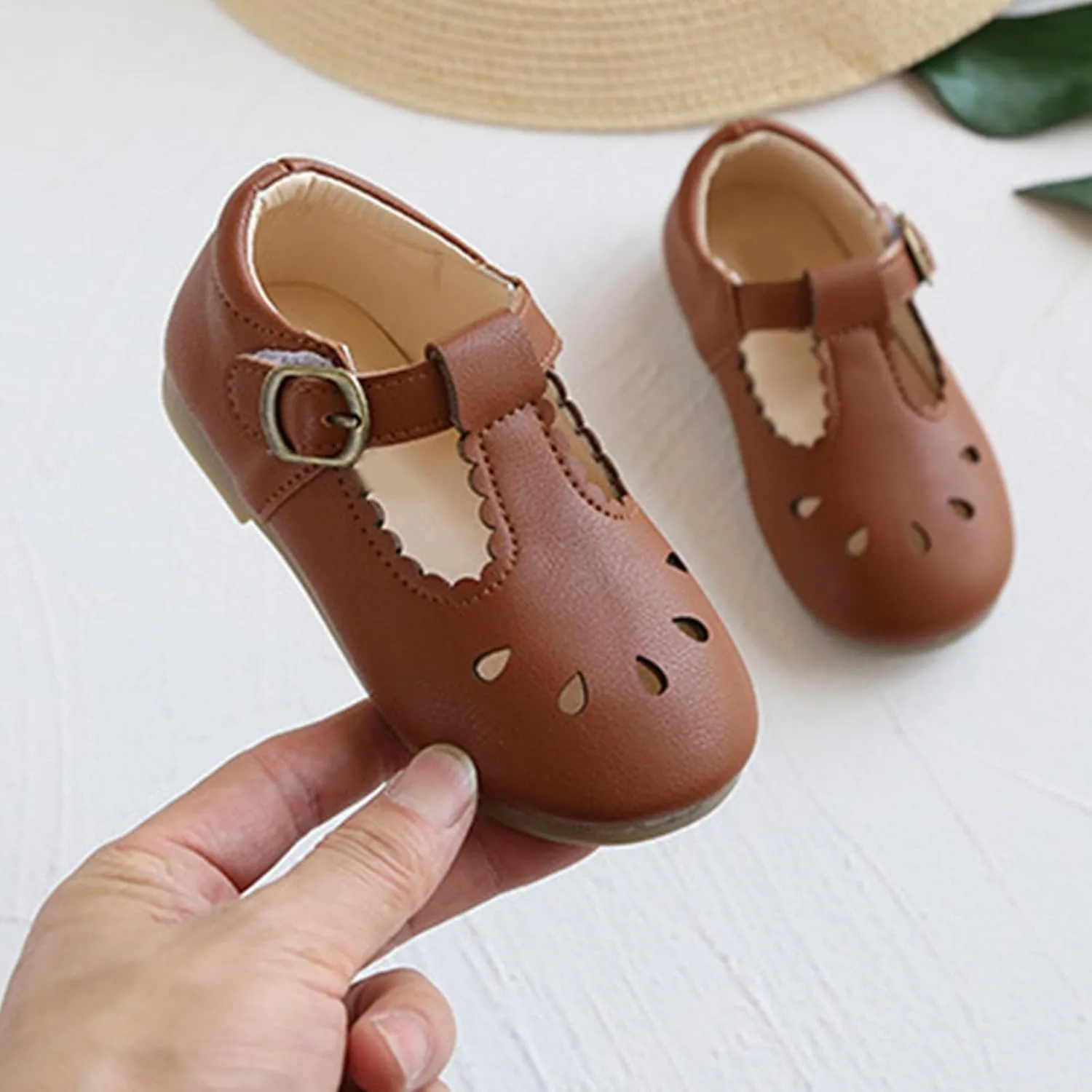 Toddler Girl T Strap Mary Jane Dress Shoes, Little Girl Closed Toe Hollow Buckle School 𝗨niform Walking Shoes