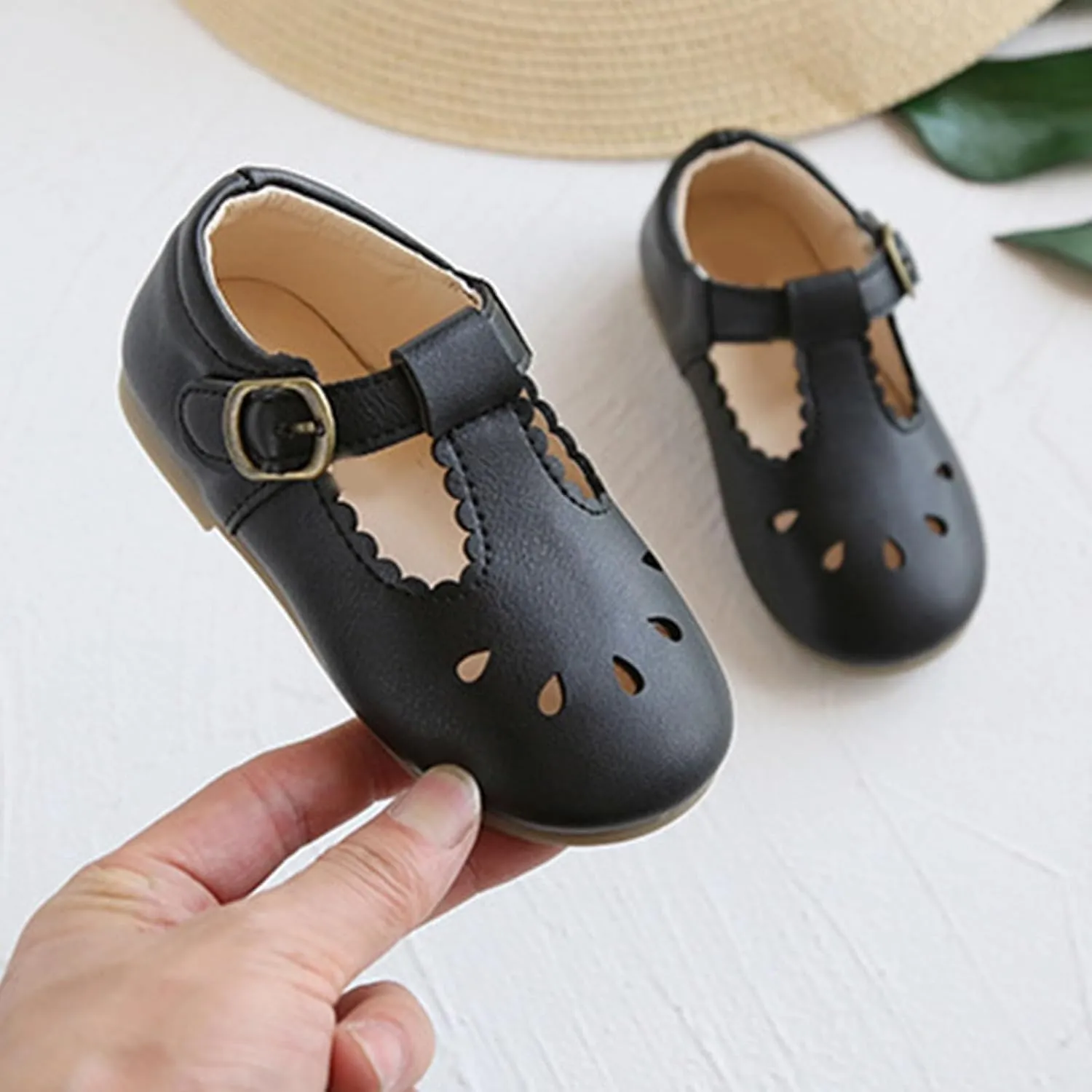 Toddler Girl T Strap Mary Jane Dress Shoes, Little Girl Closed Toe Hollow Buckle School 𝗨niform Walking Shoes